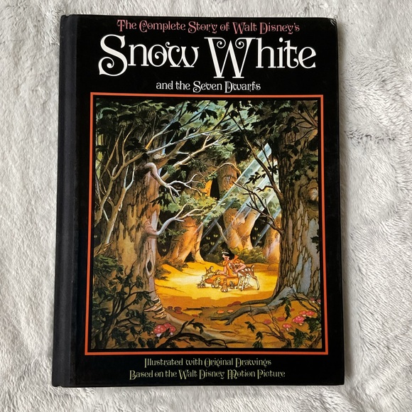 DISNEY Snow White Vintage Book The Complete Story Of Snow White - Picture 1 of 5